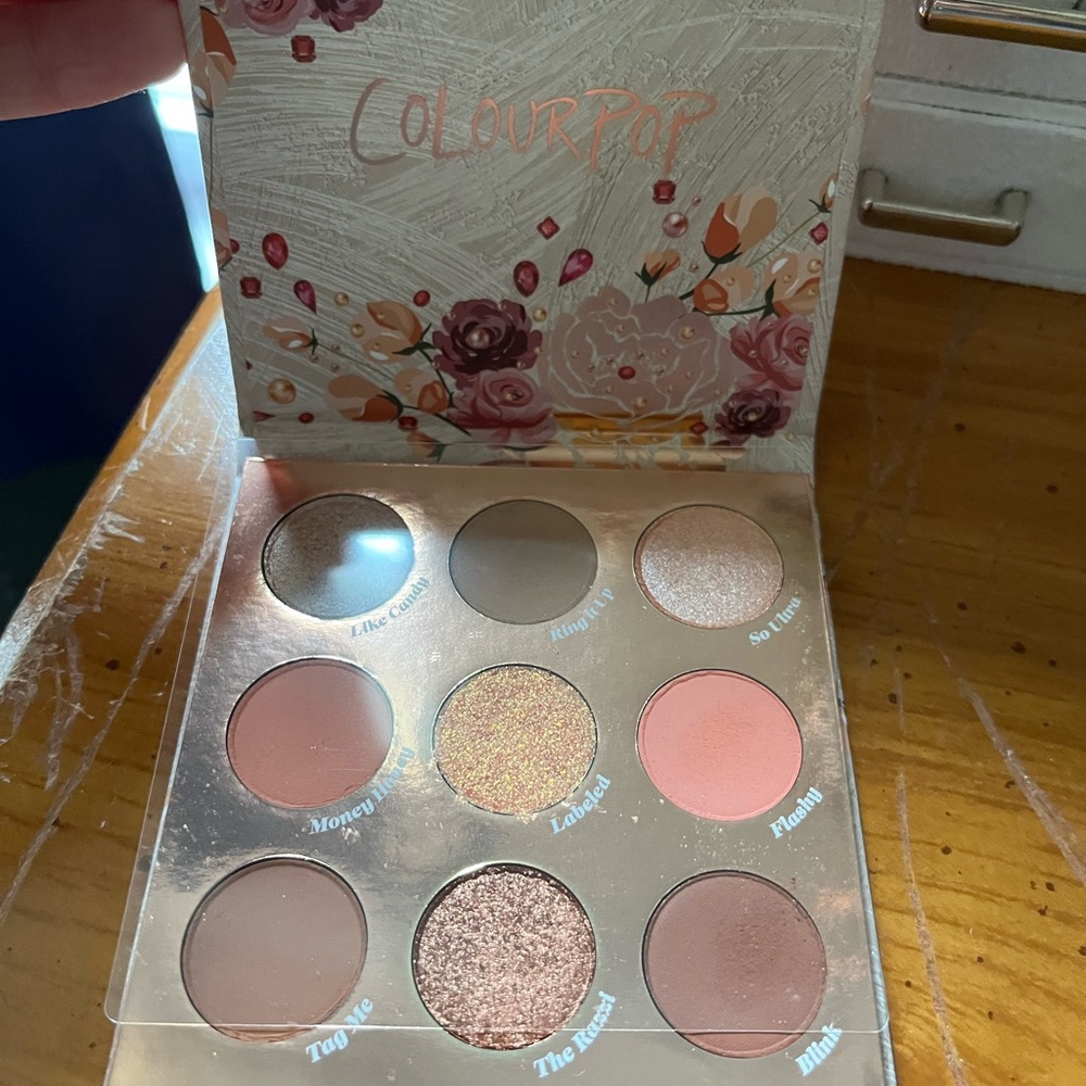 Eyeshadow palette
